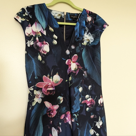 Sold - Picture 6 of 7